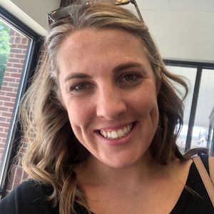 Meet your Posher, Lisa